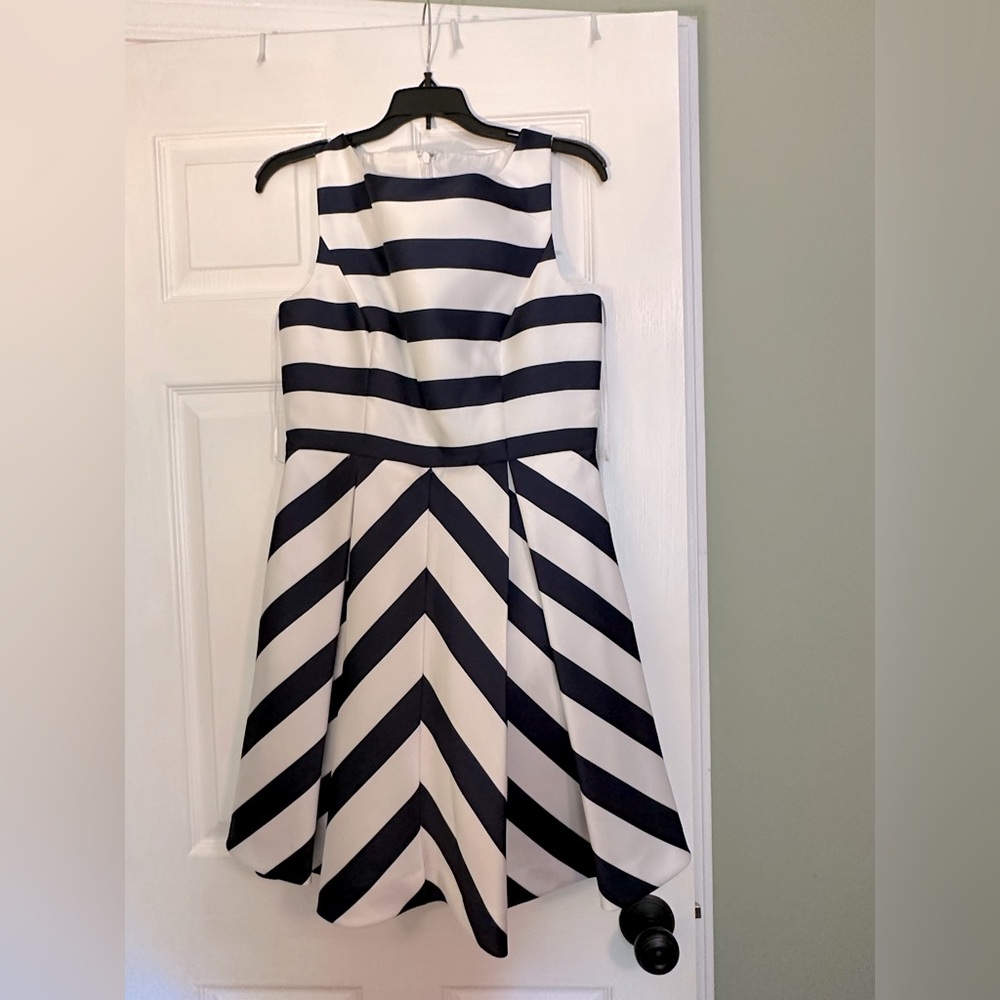 Navy and white stripped dress with pockets!